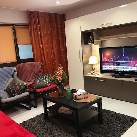 Vio Apartment Bukares Bagian luar foto