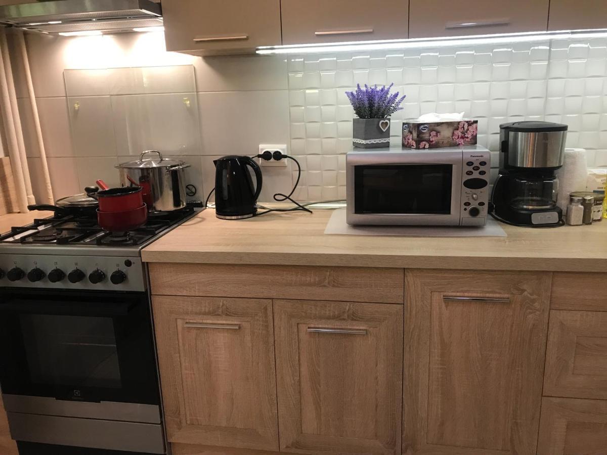 Vio Apartment Bukares Bagian luar foto